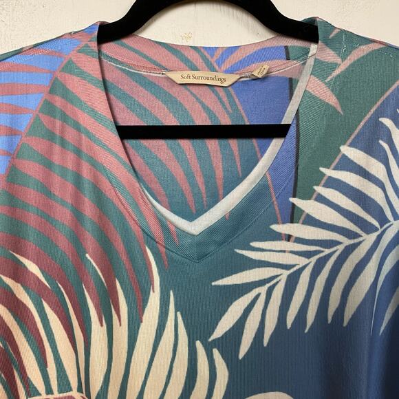 Soft Surroundings Leaf Print V-neck Top Size Large - Picture 2 of 4